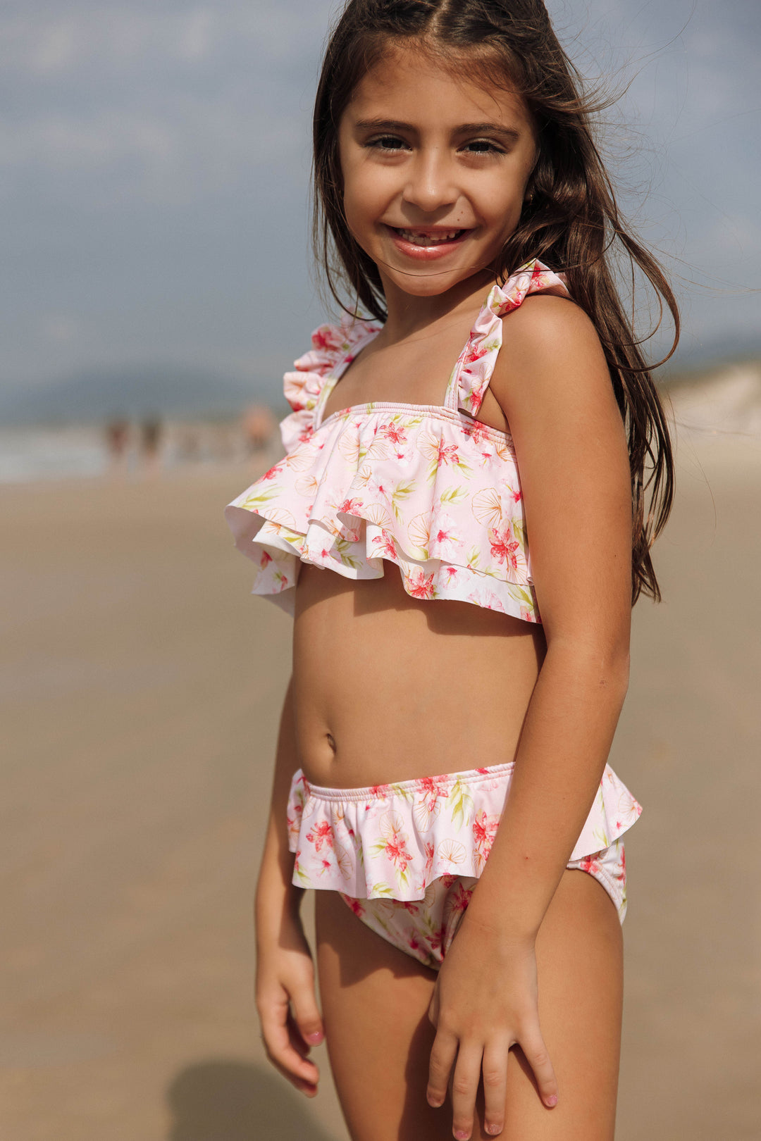 Moda Praia Infantil, Biquíni para Crianças e Bebês, com o Proteção UV, da Lili Sampedro na Estampa, Hibiscos..