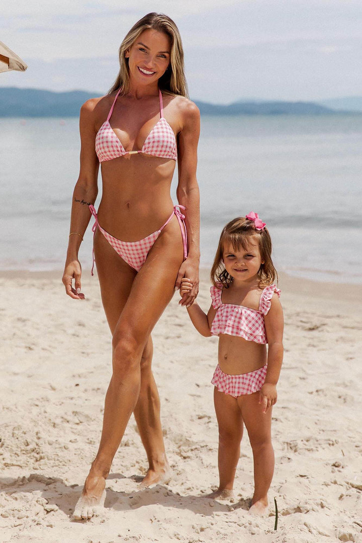 Look tal Mae tal Filha combinando na praia na estampa Vichy Rosa (Xadrez) da Lili Sampedro