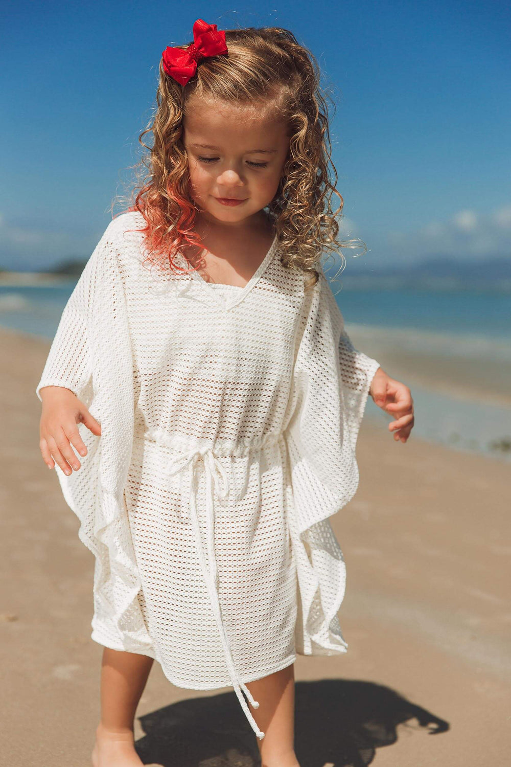 Kaftan infantil modelo Laura, na estampa Renda Branca para o ano novo da Lili Sampedro