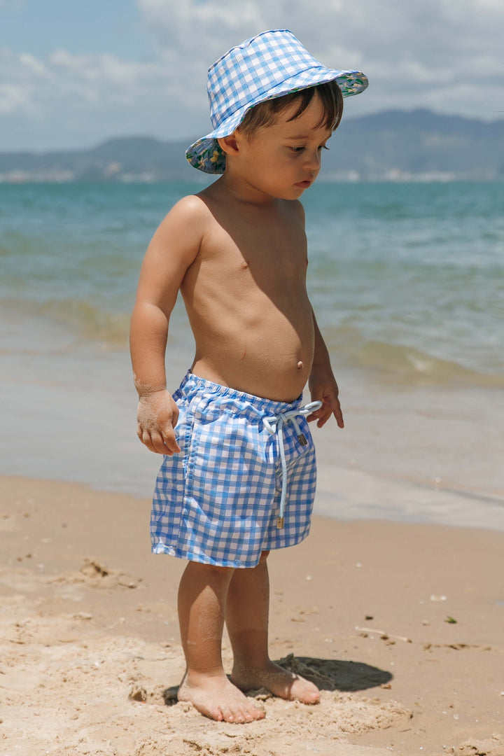 Short Infantil de Praia Bermuda Infantil Estampado Vichy Xadrez Azul e Branco da Lili Sampedro Moda Praia