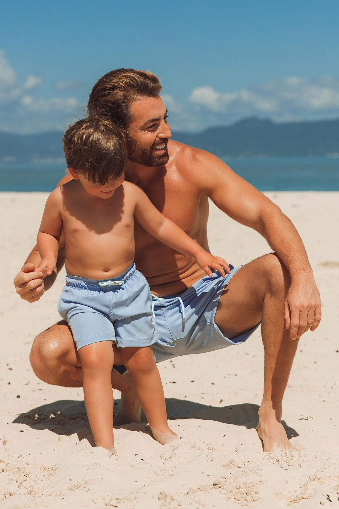 Short de praia Tal Pai Tal Filho na estampa renda jeans 